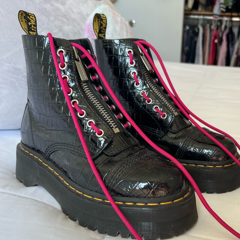 limited editions crocodile platform doc martens with pink laces!